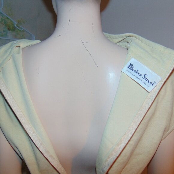 Bleeker Street 70s Vtg Dress Medium W/Tie Belt Beige High Neck Office Casual MCM - Picture 7 of 11